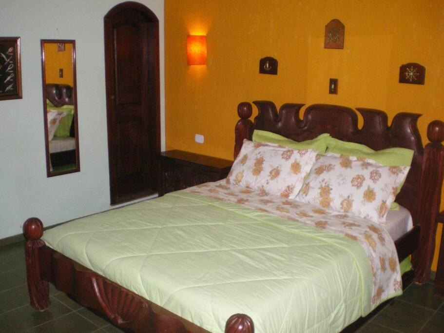 Suites Casa Verde Арраял-ду-Кабу Экстерьер фото